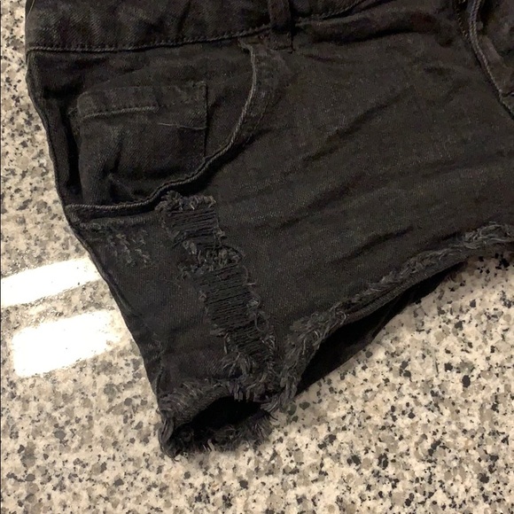 Black booty shorts - Picture 2 of 3